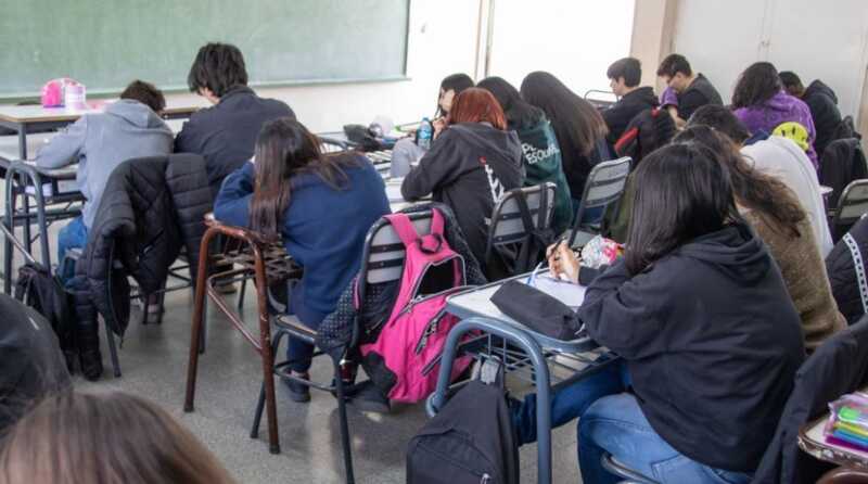 AIPEM y SPEPM proponen un plan para mejorar los aprendizajes en Misiones durante 2027 AIPEM y SPEPM presentaron propuestas para mejorar Matemática, Lectura y Ciencias en Misiones, con un plan de trabajo para el ciclo lectivo 2027.