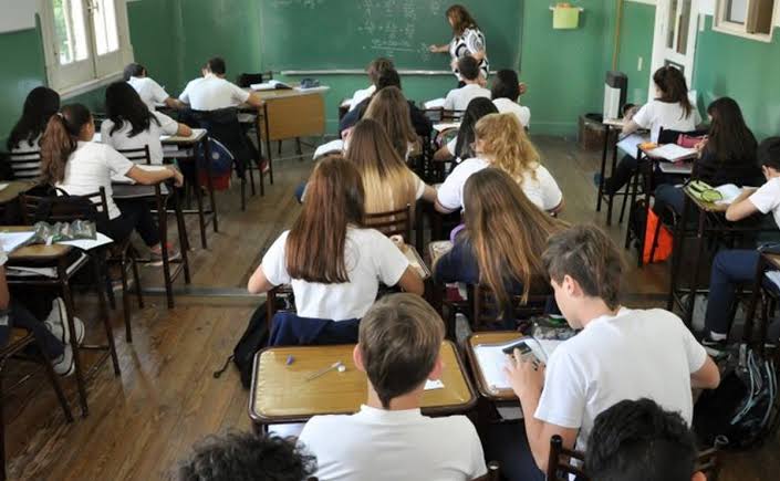 AIPEM y SPEPM proponen un plan para mejorar los aprendizajes en Misiones durante 2027 2 AIPEM y SPEPM presentaron propuestas para mejorar Matemática, Lectura y Ciencias en Misiones, con un plan de trabajo para el ciclo lectivo 2027.