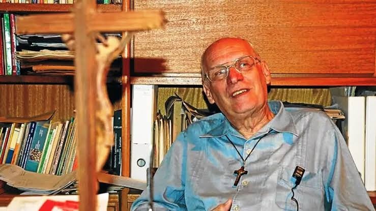 A 20 años del freno a la reelección indefinida en Misiones: “Pelear desde el poder para mantenerlo es sencillo” 2 obispo joaquin pina - 1