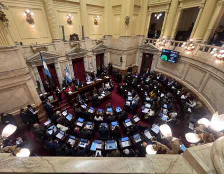 El Senado mantiene una agenda reducida mientras continúan las negociaciones por la reforma electoral.